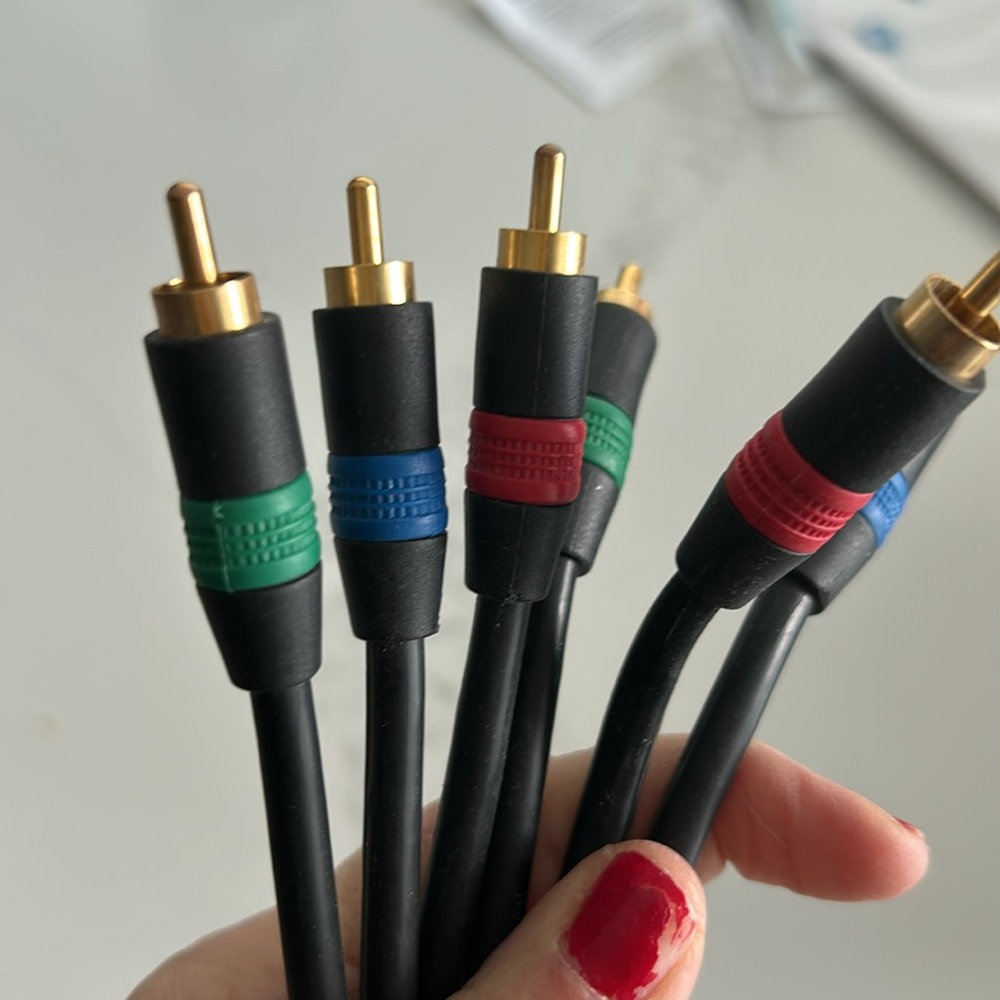Triple component videocable